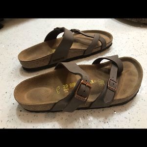 Women’s taupe Birkenstock’s